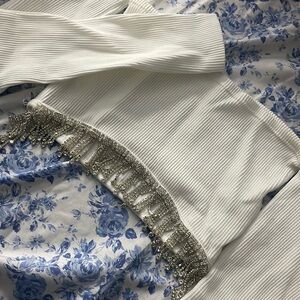 Cute off the shoulder white crop top with diamonds